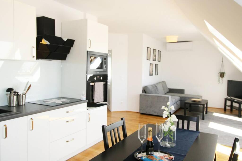 Penthouse With Amazing Terrace L Lf42 Apartment Vienna Exterior photo